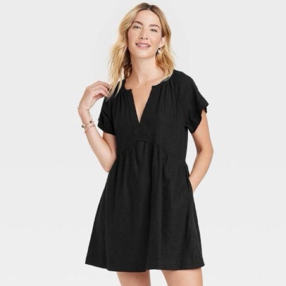 Universal Thread Black Popover Dress